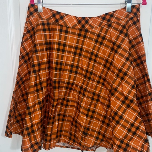 Plaid skirt - Picture 2 of 8